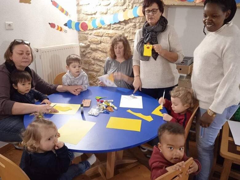 Les petits poussins à la ludothèque