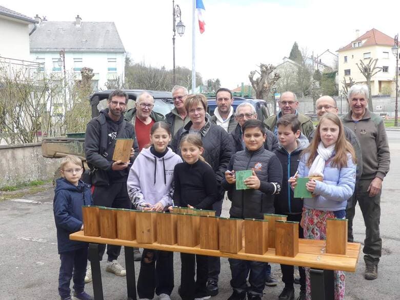 Pose de nichoirs à mésanges