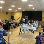Vendredi 23 mai, la salle des fêtes de Fontoy s’est transformée en grande salle de classe le temps d’une soirée dictée… et pas des moindres !